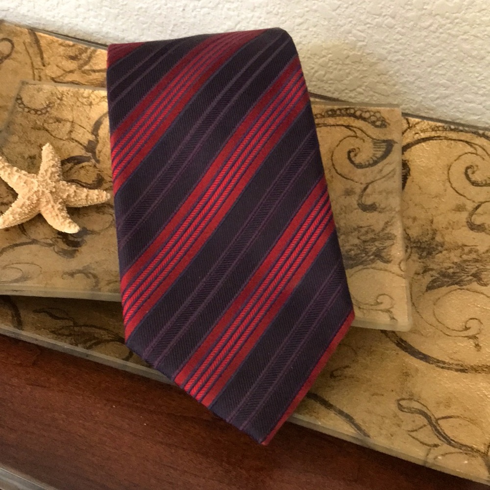 Vintage Gianni Viera Made in Italy Men’s Silk Tie Red and Blue